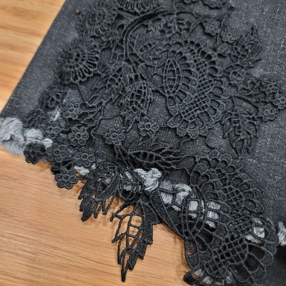 American Eagle Size 4 Hi-Rise Shortie Super Stretch X Crochet Black Denim Shorts - Picture 2 of 11